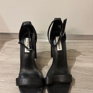 Steve Madden Elegant Black Heels
